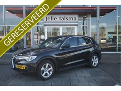 Zwart Gebruikt 2017 Alfa Romeo Stelvio Veloce SUV | € 26.745 (Eerlijke prijs)