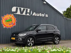 Zwart, metallic lak Gebruikt 2021 VW T-Cross R-line SUV | € 22.500 (Eerlijke prijs)
