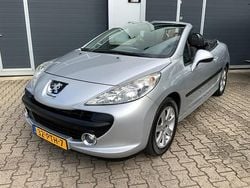 Grijs Gebruikt 2009 Peugeot 207 CC Cabriolet | € 2.950 (Goede deal)