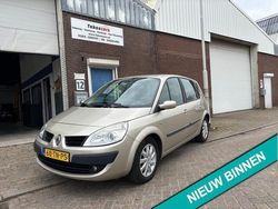 Beige Gebruikt 2006 Renault Scénic II Business MPV | € 1.849 (Eerlijke prijs)