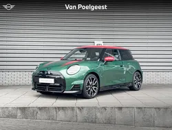 British racing green Gebruikt 2024 Mini Cooper Hatchback | € 32.900
