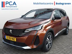 Bruin Gebruikt 2023 Peugeot 5008 Allure MPV | € 30.995 (Eerlijke prijs)