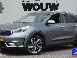 Grijs Gebruikt 2017 Kia Niro SUV | € 15.895 (Iets duurder)