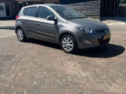 Grijs Gebruikt 2013 Hyundai i20 MPV | € 5.150