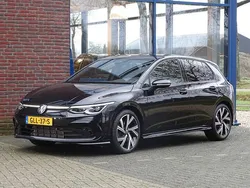 Zwart Gebruikt 2024 VW Golf VIII R-line | € 39.750 (Super prijs)