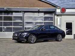 Zwart (metallic) Gebruikt 2016 Mercedes E350 Edition Sedan | € 23.945 (Eerlijke prijs)