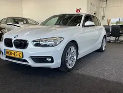 Wit Gebruikt 2018 BMW 118 Executive Hatchback | € 14.999 (Super prijs)