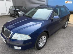 Blauw, metallic lak Gebruikt 2006 Skoda Octavia Ambiente Stationwagen | € 1.950 (Eerlijke prijs)