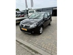 Zwart Gebruikt 2011 Dacia Sandero Hatchback | € 2.495 (Eerlijke prijs)