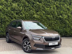 Zwart Gebruikt 2020 Skoda Kamiq Sport SUV | € 21.890 (Eerlijke prijs)