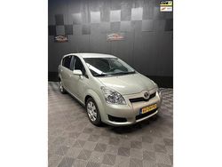 Grijs, metallic lak Gebruikt 2008 Toyota Verso Terra MPV | € 3.250 (Eerlijke prijs)