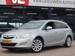 Grijs, metallic lak Gebruikt 2012 Opel Astra Cosmo Stationwagen | € 4.948 (Eerlijke prijs)