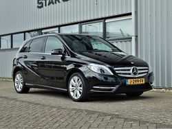 Zwart Gebruikt 2013 Mercedes B220 Prestige MPV | € 18.950