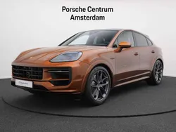 Gebruikt 2024 Porsche Cayenne S E-Hybrid SUV | € 161.655 (Duur)