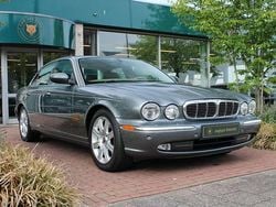 Grijs, metallic lak Gebruikt 2003 Jaguar XJ Executive Sedan | € 14.950 (Duur)