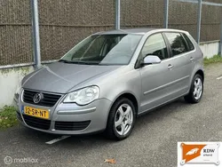 Grijs Gebruikt 2006 VW Polo Hatchback | € 2.999 (Eerlijke prijs)