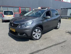 Grijs, metallic lak Gebruikt 2019 Peugeot 2008 Allure SUV | € 12.999 (Goede deal)