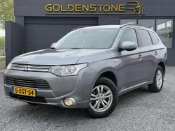 Grijs Gebruikt 2014 Mitsubishi Outlander P-HEV Edition SUV | € 12.943 (Goede deal)