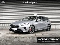 Skyscraper grey metallic (grijs metallic) Gebruikt 2024 BMW 120 M Sport Hatchback | € 40.900 (Super prijs)