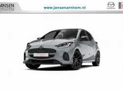 Grijs, metallic lak Nieuw 2025 Mazda 2 Prime-Line Hatchback | € 24.640 (Eerlijke prijs)