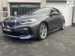 Grijs Gebruikt 2021 BMW 120 Executive Hatchback | € 28.995 (Eerlijke prijs)