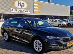 Zwart Gebruikt 2021 Skoda Octavia Business Line Stationwagen | € 18.950 (Eerlijke prijs)