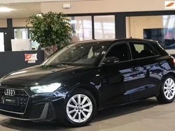 Zwart, metallic lak Gebruikt 2019 Audi A1 Sportback S-Line Hatchback | € 18.950 (Super prijs)
