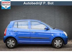 Blauw Gebruikt 2005 Kia Picanto LX Hatchback | € 1.950 (Eerlijke prijs)