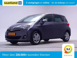 Grijs Gebruikt 2013 Toyota Verso-S MPV | € 8.945 (Eerlijke prijs)
