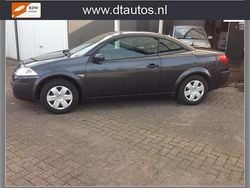 Grijs Gebruikt 2004 Renault Mégane Cabriolet Authentique Cabriolet | € 1.750