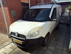 Wit Gebruikt 2011 Fiat Doblò MPV | € 123.456