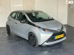 Grijs Gebruikt 2017 Toyota Aygo Hatchback | € 6.499 (Eerlijke prijs)