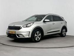 Grijs metallic Gebruikt 2017 Kia Niro SUV | € 16.945 (Eerlijke prijs)