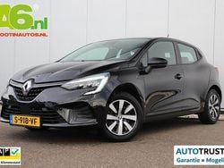 Zwart Gebruikt 2023 Renault Clio V Equilibre Hatchback | € 14.900 (Goede deal)