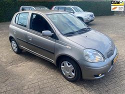 Grijs Gebruikt 2005 Toyota Yaris Hatchback | € 3.199 (Duur)
