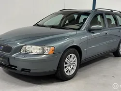 Blauw Gebruikt 2005 Volvo V70 Kinetic Stationwagen | € 12.945