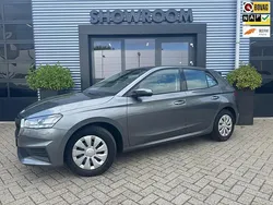 Grijs Gebruikt 2023 Skoda Fabia Ambition Hatchback | € 16.400 (Eerlijke prijs)