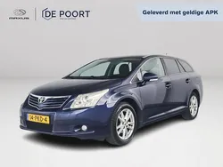 Blauw, metallic lak Gebruikt 2011 Toyota Avensis Business Edition Stationwagen | € 7.950 (Goede deal)