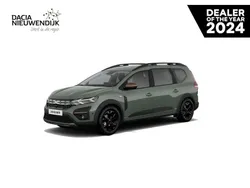 Cedar green (groen mica) Nieuw 2024 Dacia Jogger Extreme MPV | € 29.600 (Eerlijke prijs)