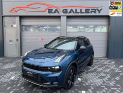 Blauw, metallic lak Gebruikt 2023 Lynk & Co 01 SUV | € 28.499 (Eerlijke prijs)