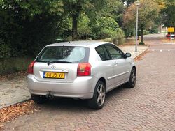 Zilver Gebruikt 2002 Toyota Corolla Sol Hatchback | € 2.000 (Eerlijke prijs)