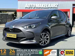 Grijs Gebruikt 2021 Toyota Yaris Hybrid Active Hatchback | € 18.990 (Eerlijke prijs)