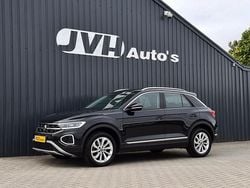 Zwart Gebruikt 2024 VW T-Roc Sport SUV | € 30.750 (Goede deal)