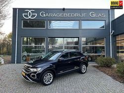 Zwart Gebruikt 2024 VW T-Roc Style SUV | € 32.950 (Eerlijke prijs)