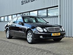 Zwart, metallic lak Gebruikt 2002 Mercedes E320 Elegance Sedan | € 8.450
