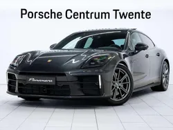 Grijs, metallic lak Nieuw 2025 Porsche Panamera 4 Sedan | € 149.900 (Goede deal)