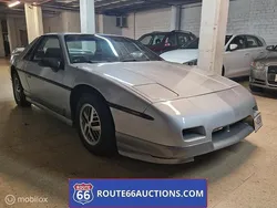 Zwart Gebruikt 1985 Pontiac Fiero | € 5.500