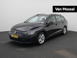 Zwart Gebruikt 2022 VW Golf VIII Life Stationwagen | € 20.400 (Eerlijke prijs)