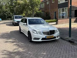 Wit Gebruikt 2010 Mercedes E250 Stationwagen | € 13.000