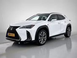 Licht wit parelmoer Gebruikt 2024 Lexus UX 300e Sport Design Packet SUV | € 43.950